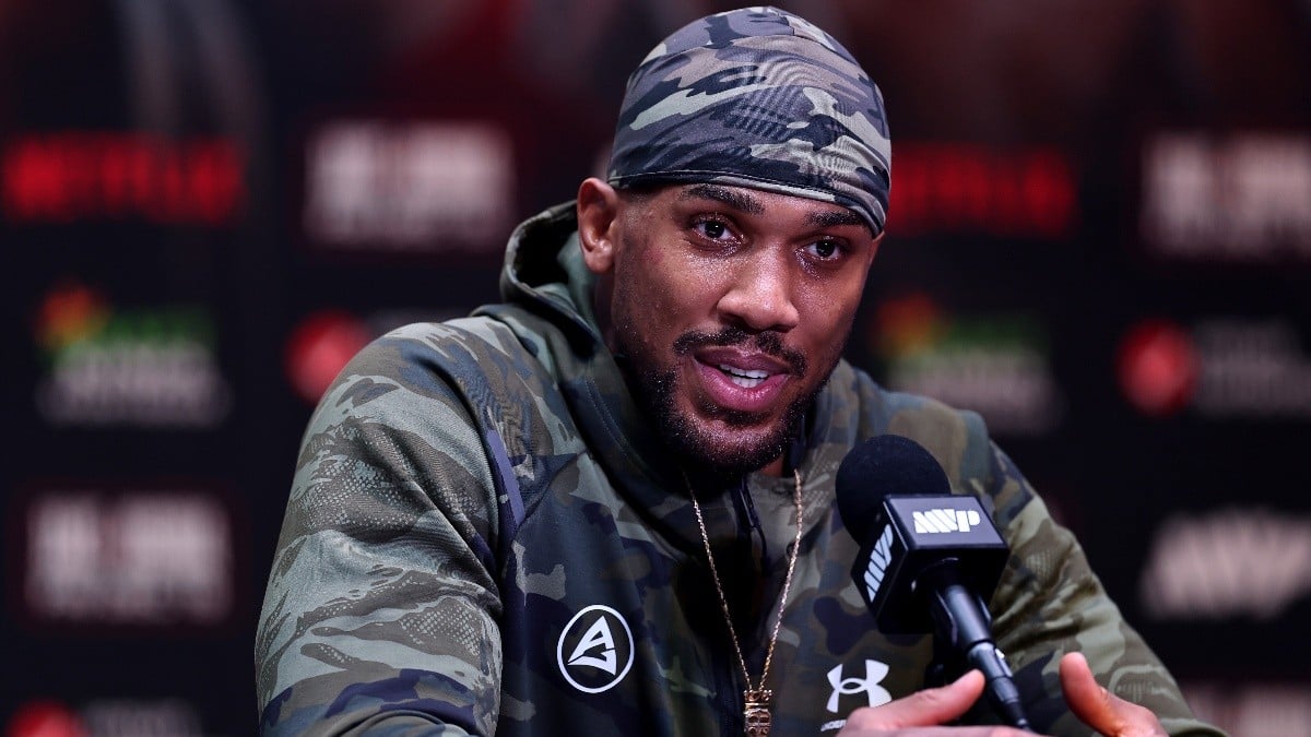 Photo by Carmen Mandato /Getty Images