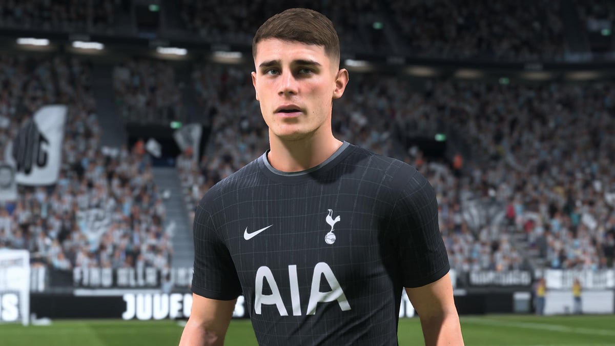 Micky van de Ven, as seen in EA FC 26.